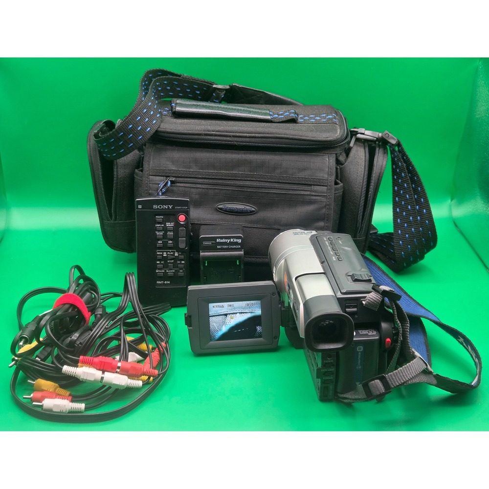 Sony Handycam Vision CCD-TRV308 Hi8 Camcorder Bundle Case Battery Charger Tested